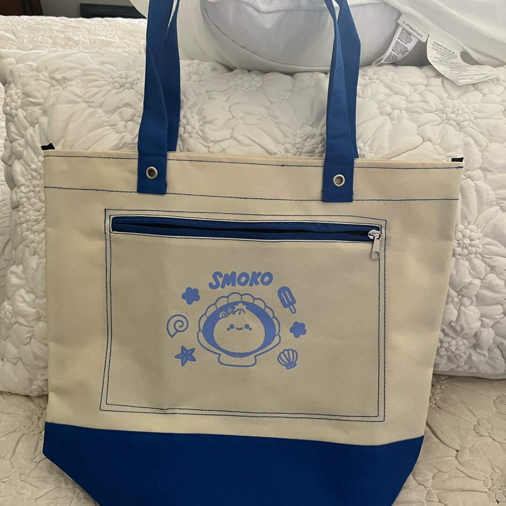 Smoko brand new large never used 14.5 x16